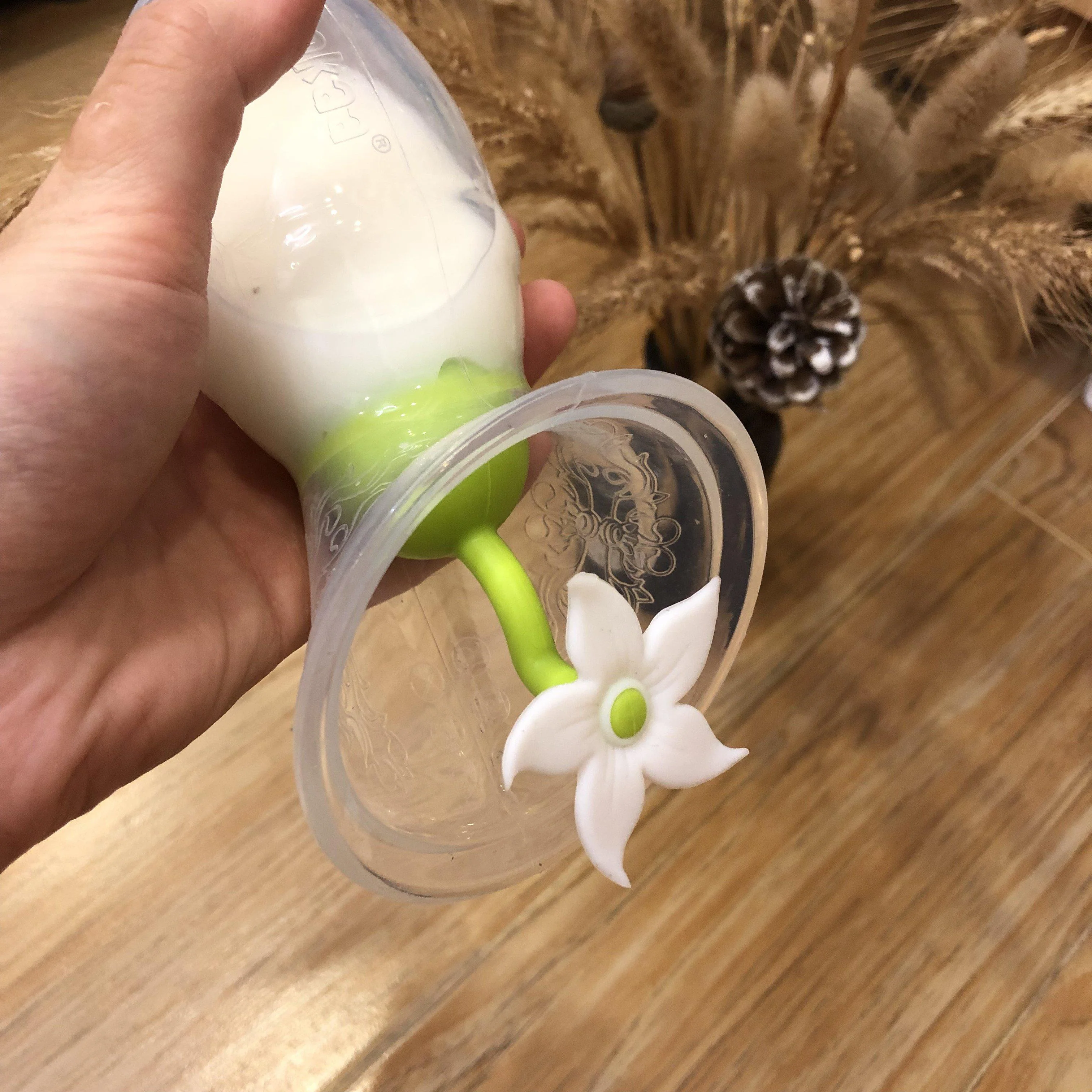 Silicone Breast Pump Flower Stopper - Image 6