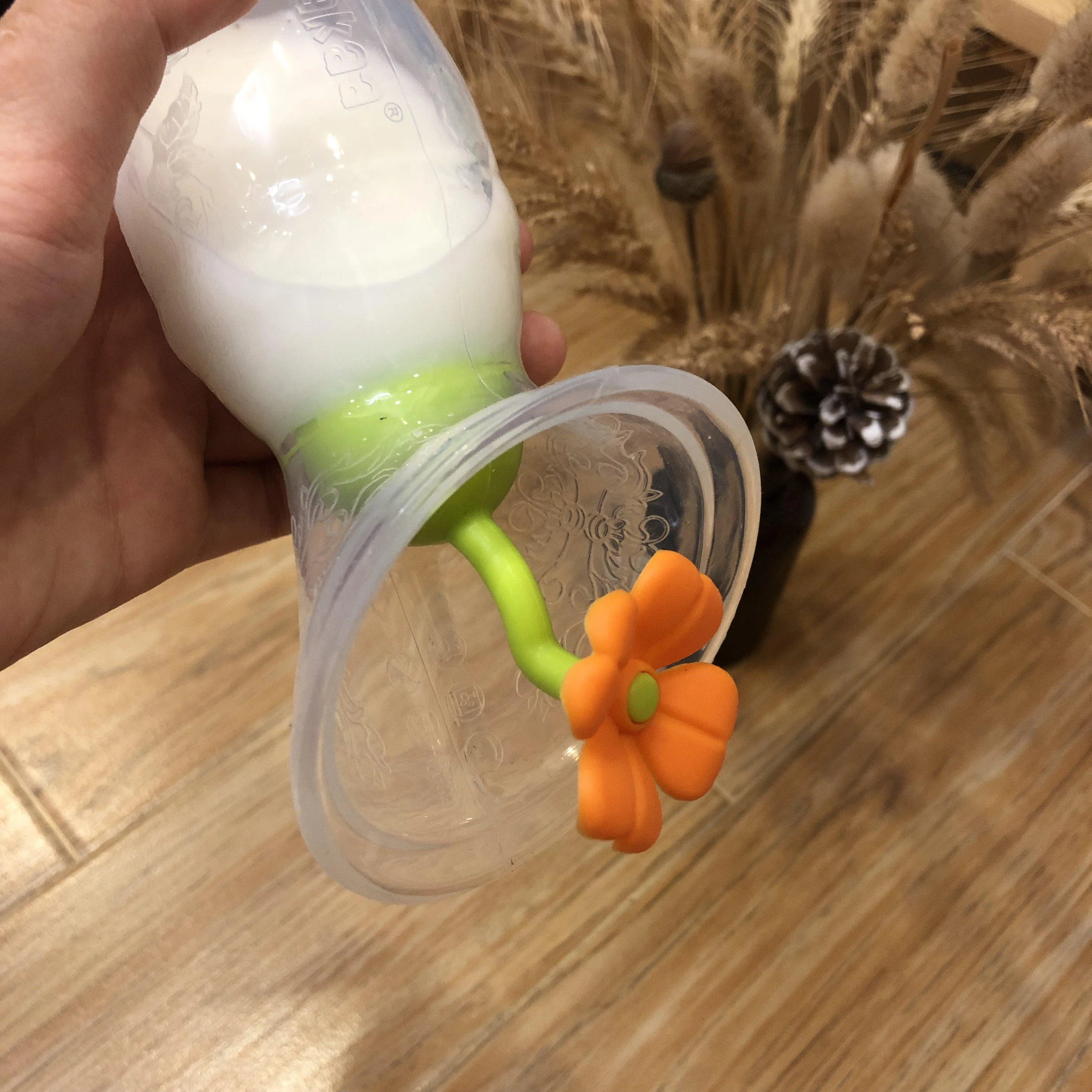 Silicone Breast Pump Flower Stopper - Image 7